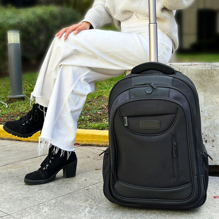 Mochila Takayama Taktik Trolley Ambientada